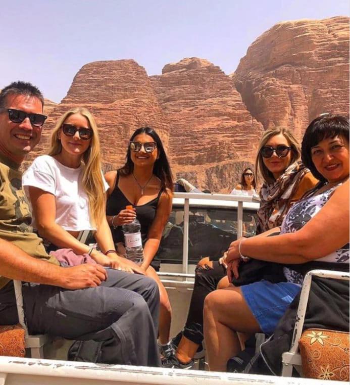 ワディ ・ラムSaleem With Jeep Tourアパートメント エクステリア 写真