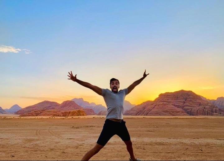 ワディ ・ラムSaleem With Jeep Tourアパートメント エクステリア 写真